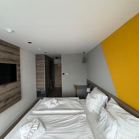 Hotel Szieszta 쇼프론 외부 사진