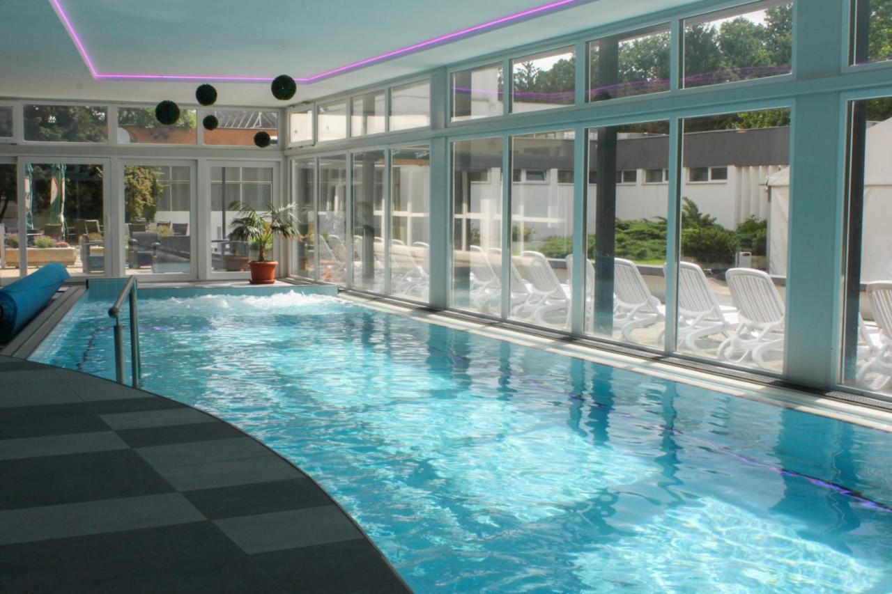 Hotel Szieszta 쇼프론 외부 사진