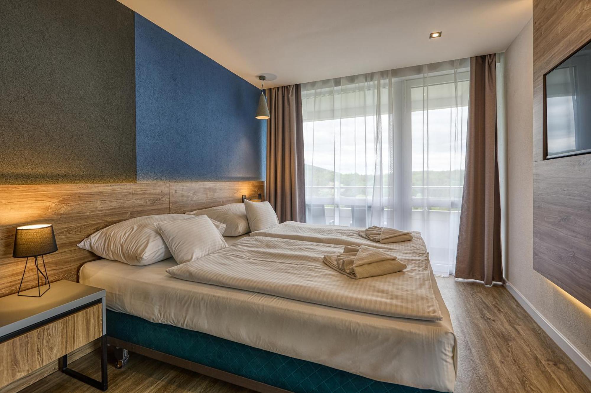 Hotel Szieszta 쇼프론 외부 사진